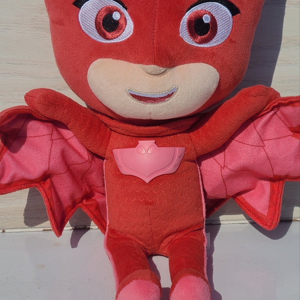 PJ Masks Talking/Singing Light Up 15" Owlette Plush